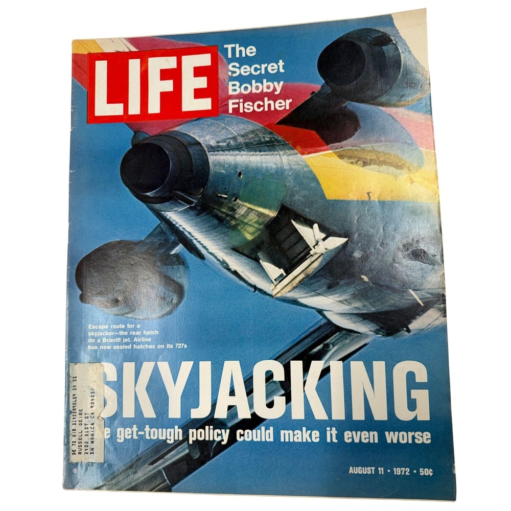 Vintage Life Magazine August 11 1972 Skyjacking Bobby Fischer Braniff Jet 727s